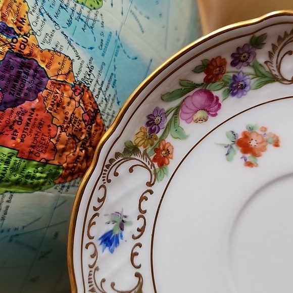 Vintage Empress Dresden Flower teacup and saucer by Schumann Bavaria - Picture 8 of 16